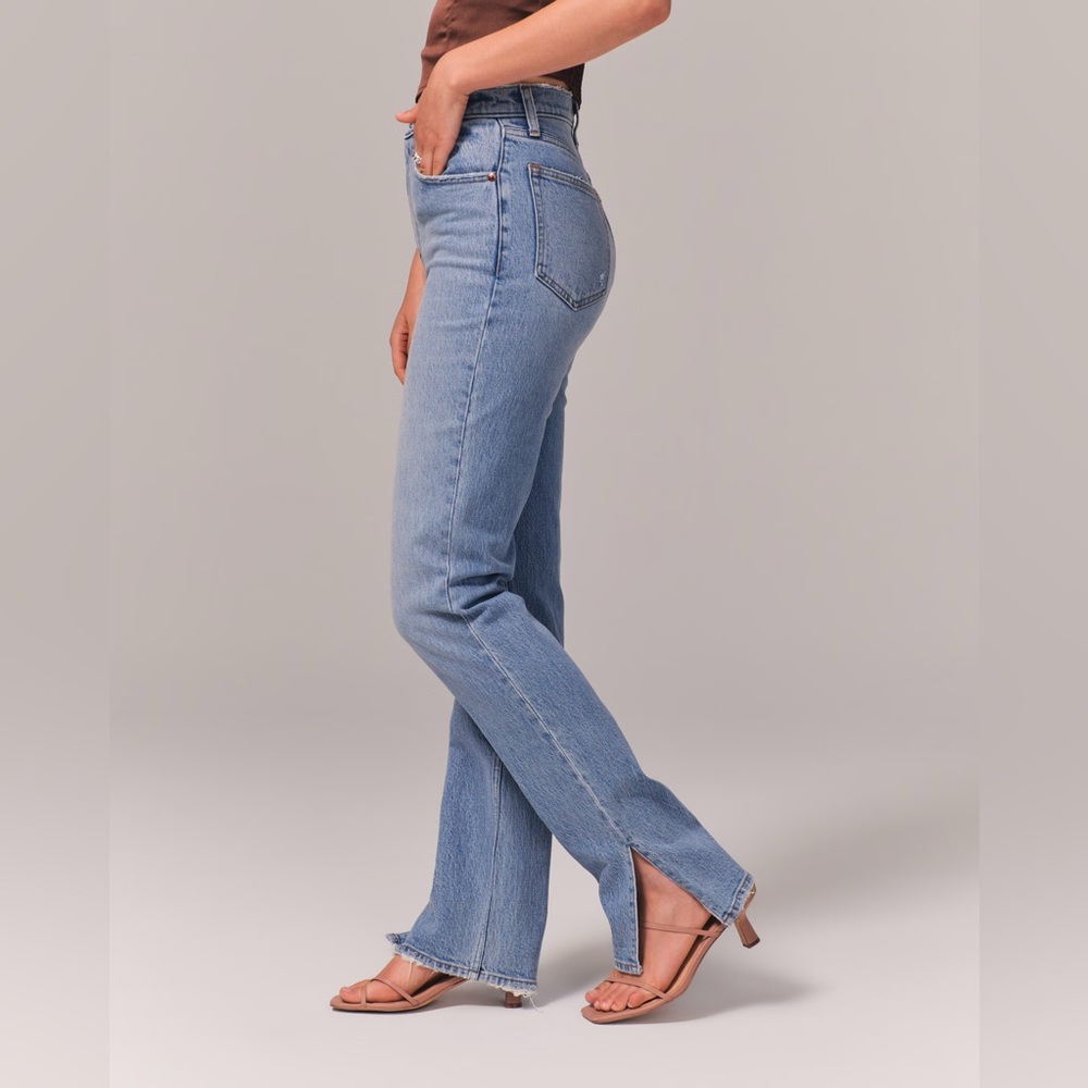 Abercrombie Ultra High Rise 90s Straight Jean